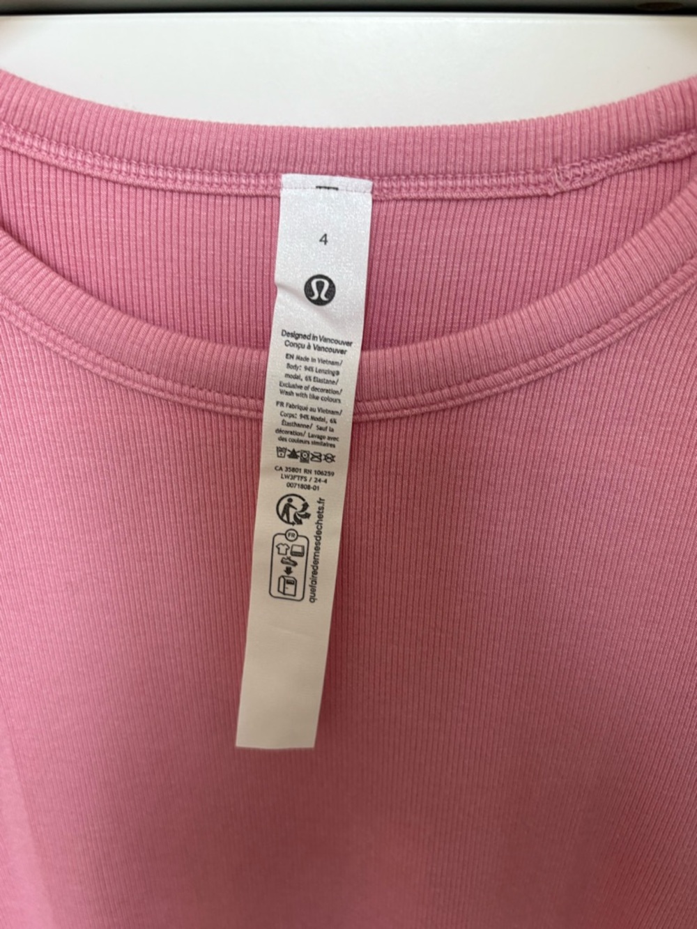 lululemon Hold Tight Long
Sleeve size small BNWT - Picture 2 of 5